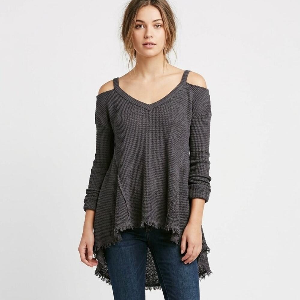 Free People Sweater Women's s Gray Waffle Knit Cold Shoulder Frayed Hem Thermal